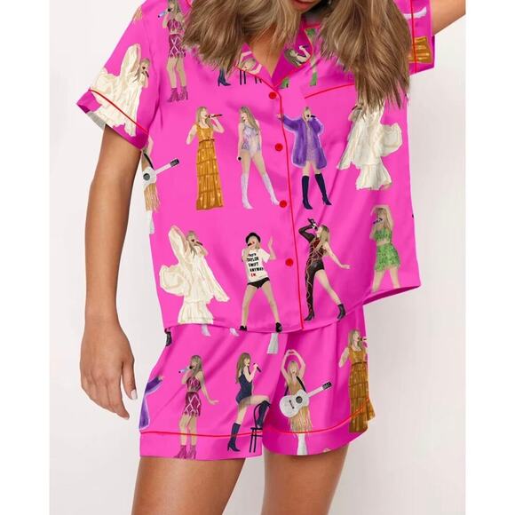 Taylor Swift Other - Taylor Swift, silky pajamas